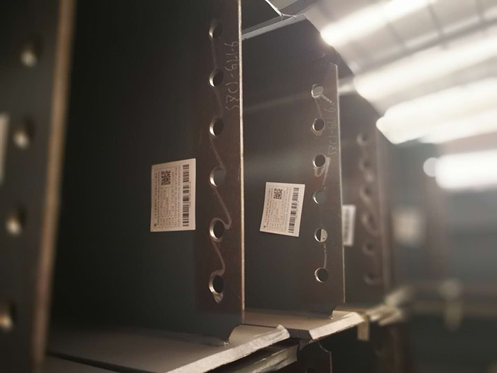 H型鋼梁、格構(gòu)柱