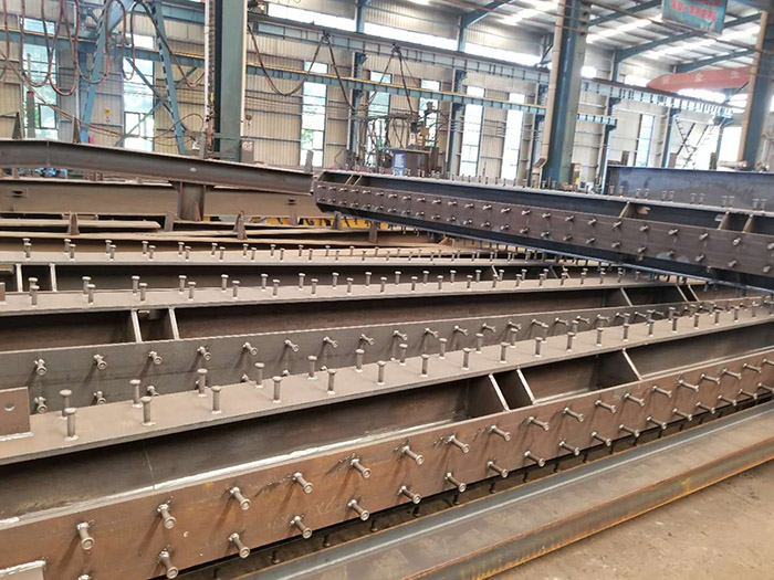 圓柱、箱型柱、十字形柱