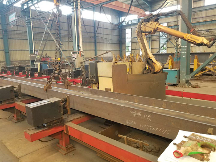 圓柱、箱型柱、十字形柱