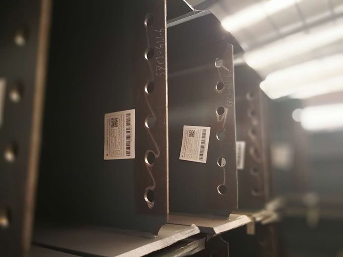 H型鋼梁、格構(gòu)柱